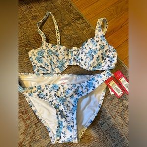 Target floral bikini -new with tags Size M